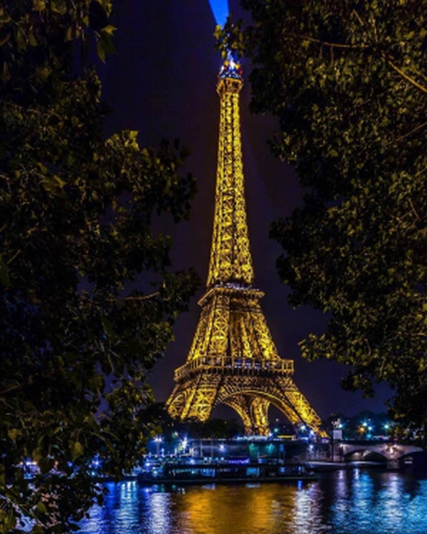 Perimetru de securitate în jurul Turnului Eiffel