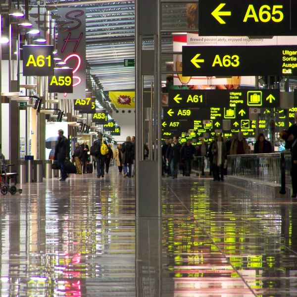 Surse: Aeroportul din Bruxelles, scos la vânzare