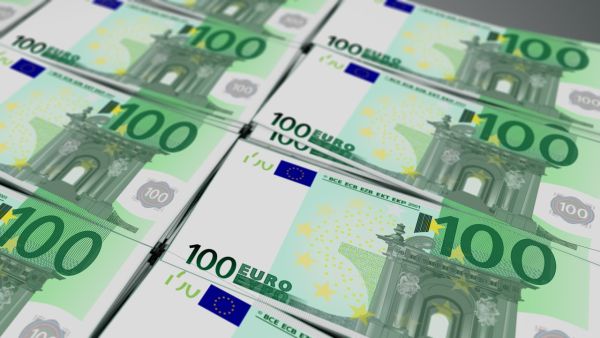 Euro a fost cotat la 4,6562 lei