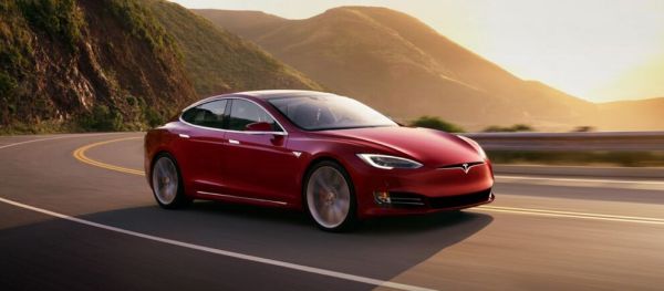 WSJ: Prima fabrică europeană a Tesla va fi în Germania sau Olanda