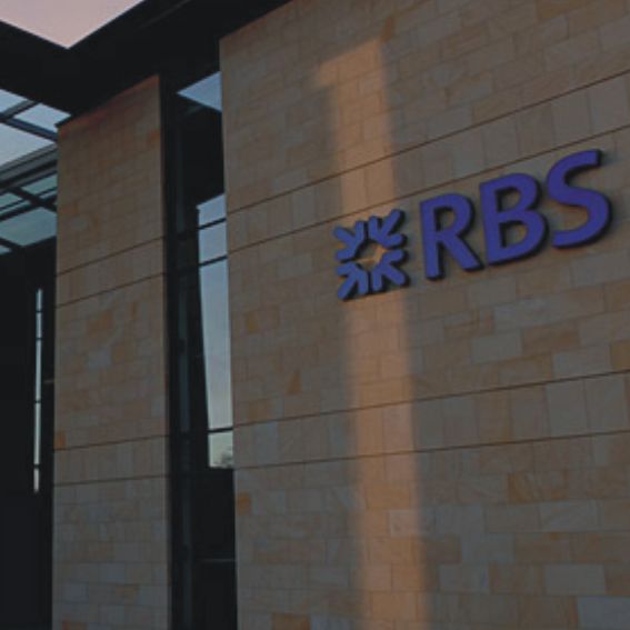 RBS se pregăteşte să reia plata dividendelor