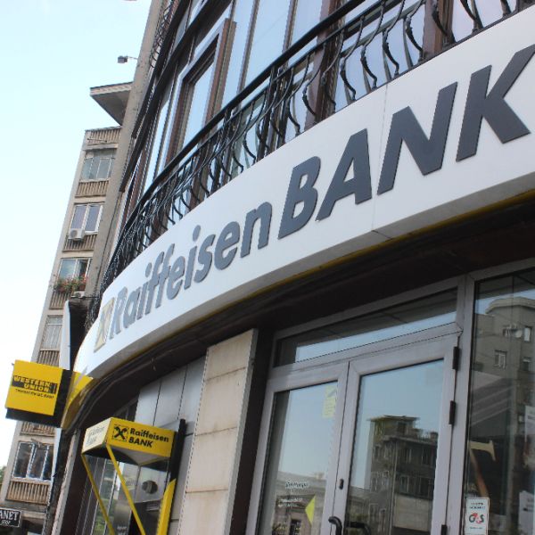 Surse: Raiffeisen Bank - următoarea ţintă a ANPC