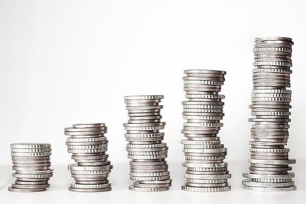 Guvernul estimează o creştere a economiei de 1,7%