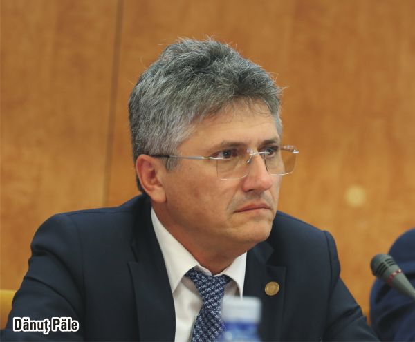 "Trebuie să discutăm despre agricultură fără patimă politică"