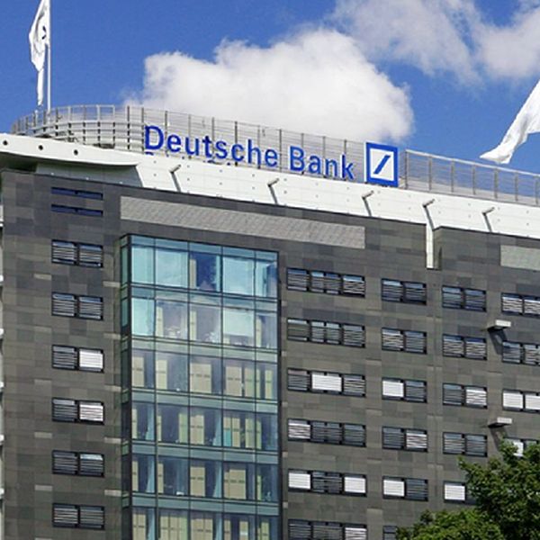 Deutsche Bank estimează că va încheia anul 2018 pe plus 