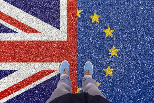 FMI: "Tot mai mulţi britanici regretă Brexit-ul"