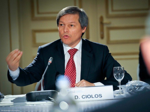 Dacian Cioloş (Sursa foto: Twitter)