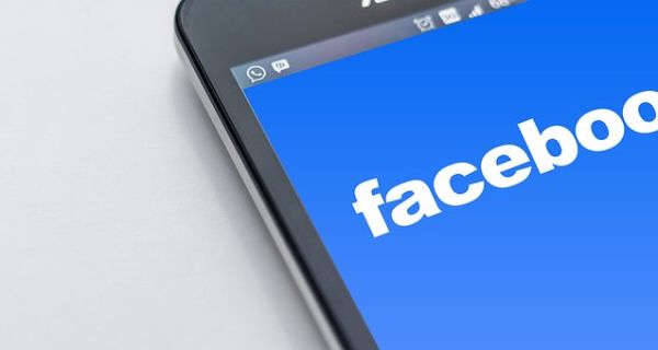 Facebook a blocat paginile a patru "organizaţii periculoase" din Myanmar