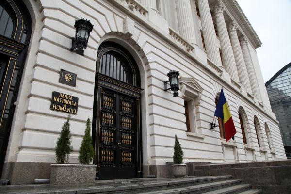 Situaţiile privind rezervele de aur - controlate de o firmă de audit 