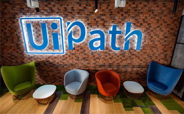 UiPath ţinteşte dublarea veniturilor şi numărului de clienţi