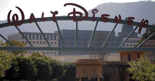 Disney, dată în judecată pentru că "valorifică mai mult angajaţii bărbaţi"