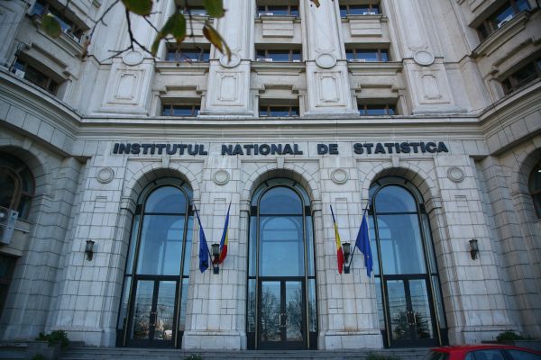 INS a revizuit în creştere la 0,9% avansul PIB 