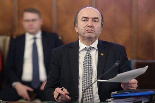 Tudorel Toader (Sursa foto: Twitter)