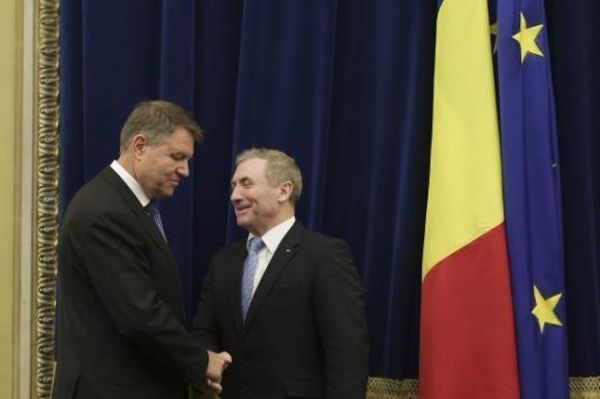 Klaus Iohannis şi Augustin Lazăr (Sursa foto: Twitter)