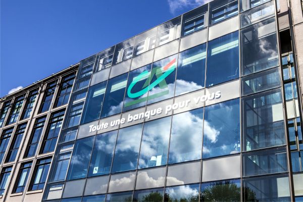 Credit Agricole şi Santander îşi unesc serviciile de custodie şi administrare a activelor