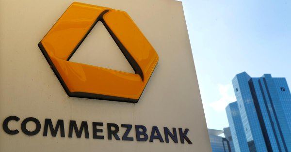 Commerzbank este deschisă în continuare fuziunilor