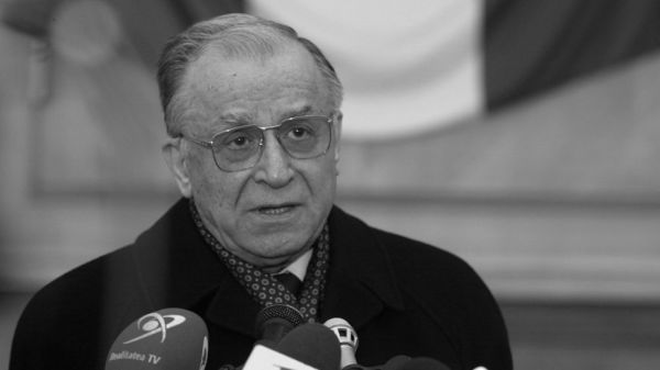 Ion Iliescu (Sursa foto: Twitter)