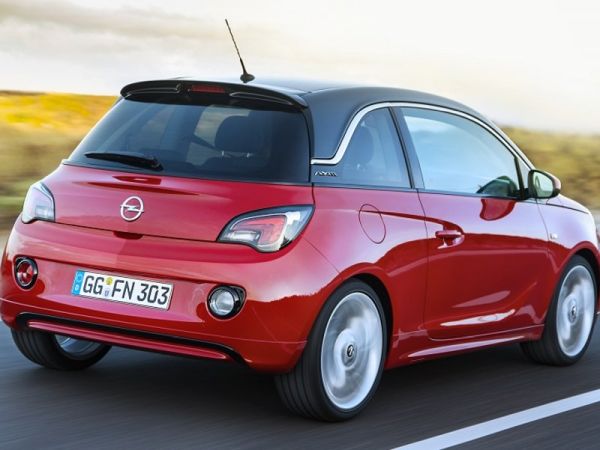 Opel este obligată de Germania să recheme automobile Adam şi Corsa