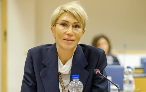 Raluca Turcan: "Guvernaţi în favoarea infractorilor, v-au confirmat-o oamenii la vot. Cine ignoră votul oamenilor, ignoră democraţia. Sunteţi guvernul incompetent şi nedemocratic al lui Liviu Dragnea, guvernul care l-a servit şi îl serveşte, şi cel puţin doi miniştri ar trebui să fie lângă Liviu Dragnea. Această guvernare falimentează România".