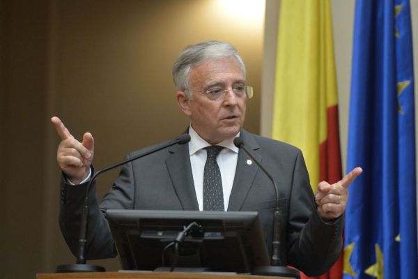 Mugur Isărescu (Sursa foto: Twitter)