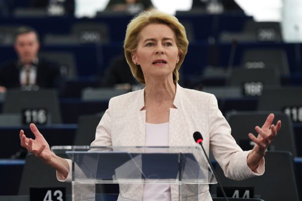 Ursula von der Leyen (sursa foto:Twitter)