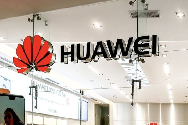 Huawei testează un smartphone echipat cu propriul său sistem de operare