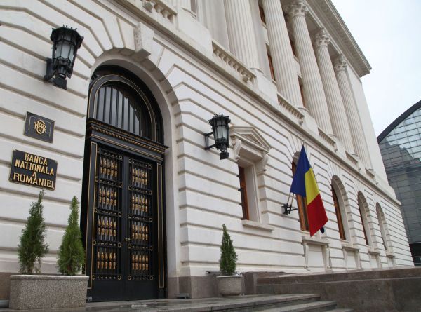 "Soldul creditului neguvernamental a crescut cu 1,2%, faţă de iunie"