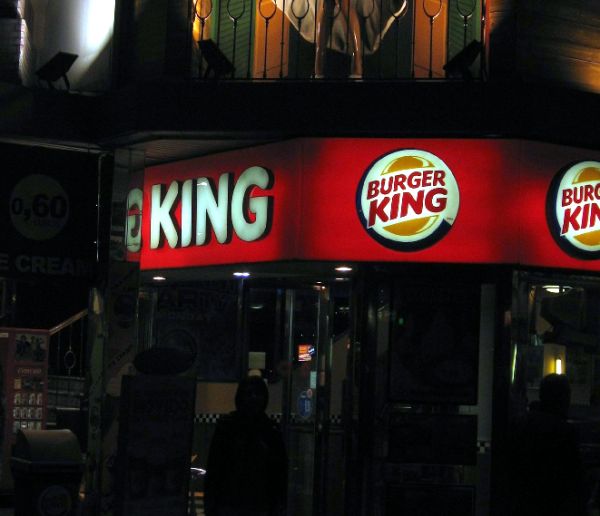 Burger King revine în ţara noastră, la finalul lui septembrie