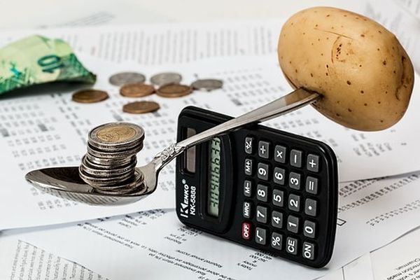 Rata anuală a inflaţiei a coborât la 3,9% în luna august