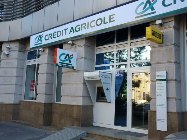 Credit Agricole România împrumută 20 milioane euro de la BERD