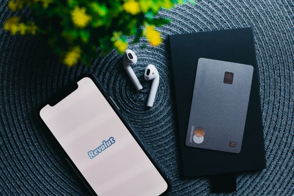 Revolut - sfaturi pentru a face cumpărături online în siguranţă 