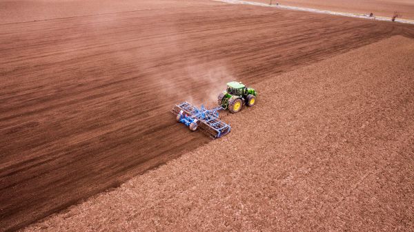 Iohannis: "Putem progresa cu ajutorul fondurilor europene destinate agriculturii"