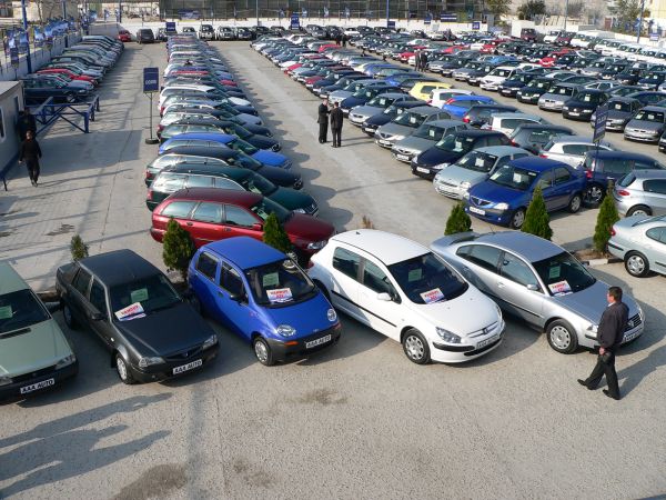 Vânzările de autoturisme au urcat cu 13% în octombrie