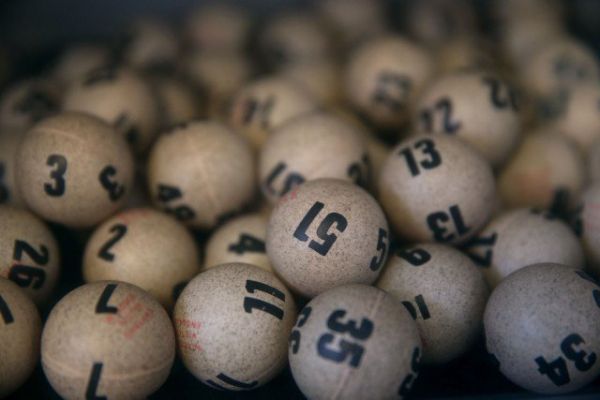  Report de 3,2 milioane de euro la Loto 6/49 pentru tragerea de duminică