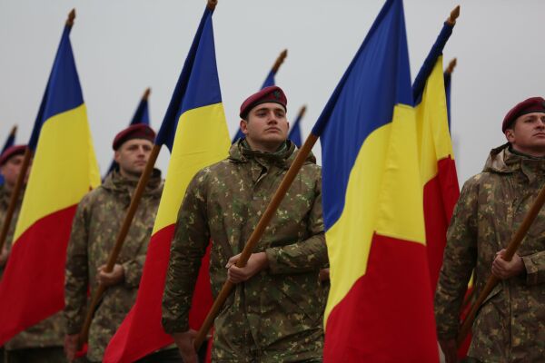 Ziua Naţională, între parada militară şi petrecerile câmpeneşti