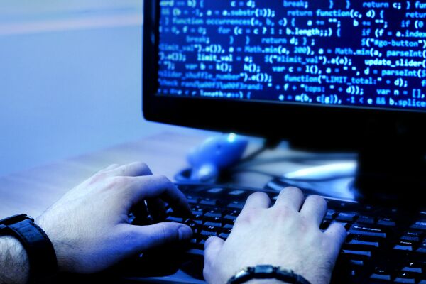 Numărul entităţilor vizate de atacuri ransomware a crescut cu peste 60%