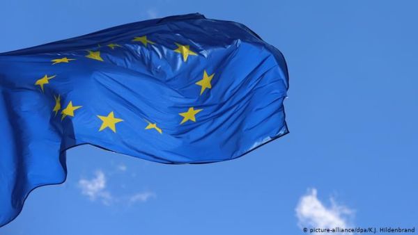 UE a înregistrat un excedent al balanţei comerciale de 2,2 miliarde de euro