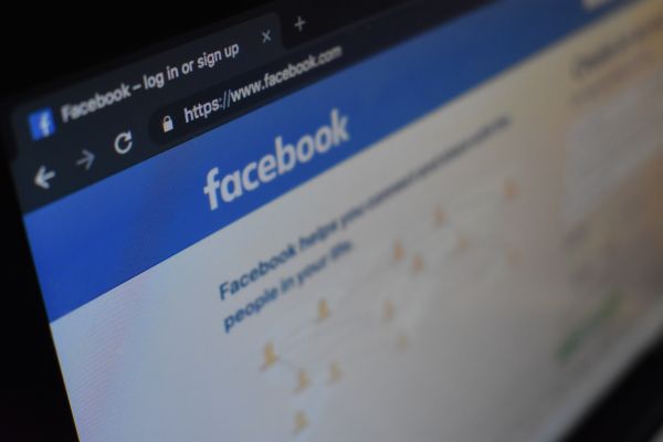 Facebook va preveni mai bine folosirea abuzivă a platformei sale în alegerile prezidenţiale din 2020