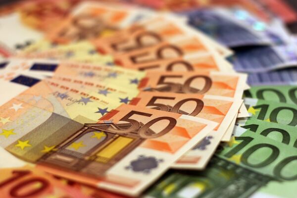 Germania şi Austria au opinii divergente privind o taxă europeană pe tranzacţiile financiare