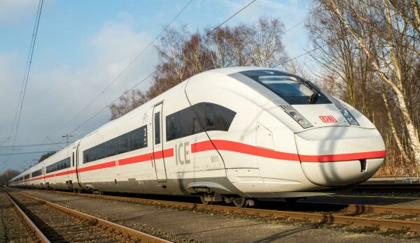 Deutsche Bahn amână lansarea IPO pentru divizia de transport internaţional