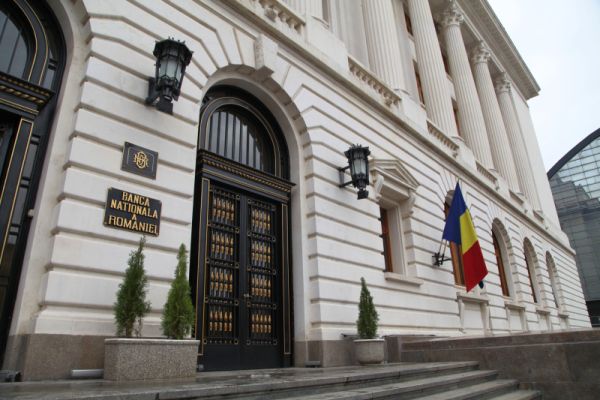 "BNR a luat decizii hotărâte, fără precedent"