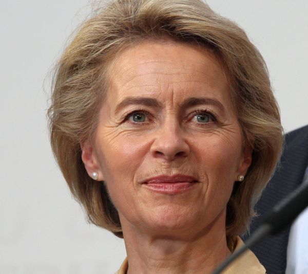 Ursula von der Leyen a spus într-un mesaj video publicat pe contul său de Twitter: "Am promis că vom face totul ca să sprijinim companiile europene în perioada crizei. Am făcut acest lucru. Am pus în practică cele mai flexibile reguli privind ajutoarele de stat pentru sprijinul companiilor. Am declanşat o clauză pentru relaxarea regulilor bugetare, ceea ce înseamnă că guvernele naţionale vor putea să injecteze în economie atât cât va fi nevoie".