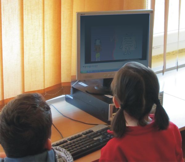 Platformă digitală menită să-i ajute pe profesori şi elevi