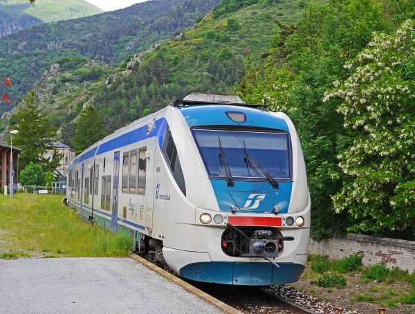 Alstom şi Snam au semnat un contract pentru dezvoltarea trenurilor cu hidrogen în Italia