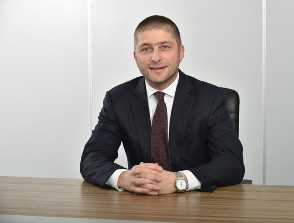 Viorel Opaiţ, Business Development Director JLL România