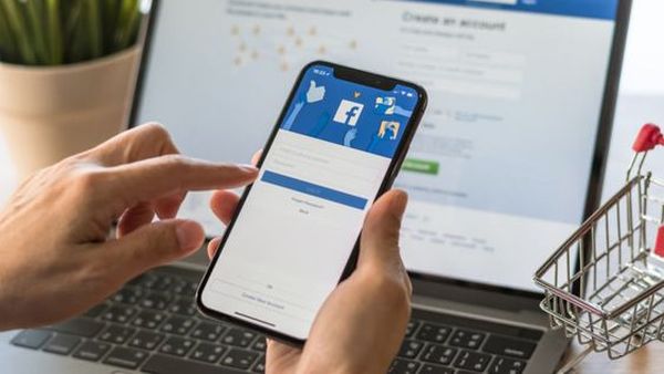 Facebook a eliminat unul dintre cele mai mari grupuri anti-mască de pe platforma sa