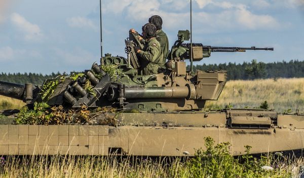 SUA va repoziţiona 5.600 de militari în alte ţări NATO decât Germania