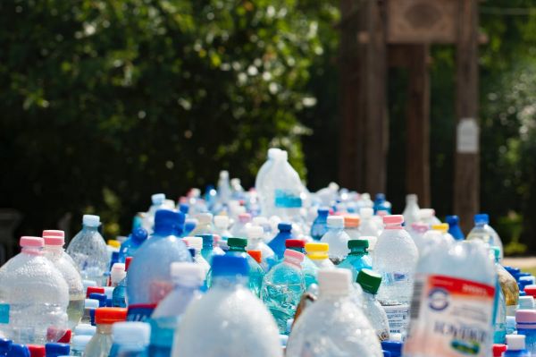 Reciclarea plasticului devine o problemă pentru UE