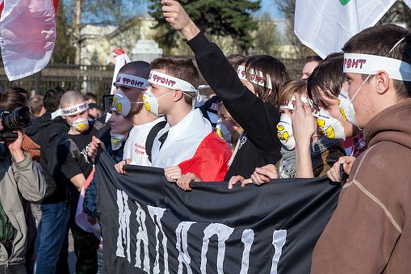 Mii de manifestanţi s-au adunat din nou la Minsk, pentru a protesta împotriva realegerii preşedintelui Aleksandr Lukaşenko