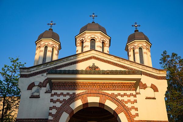 Biserica Ortodoxă face presiuni pentru ca autorităţile să permită pelerinajul